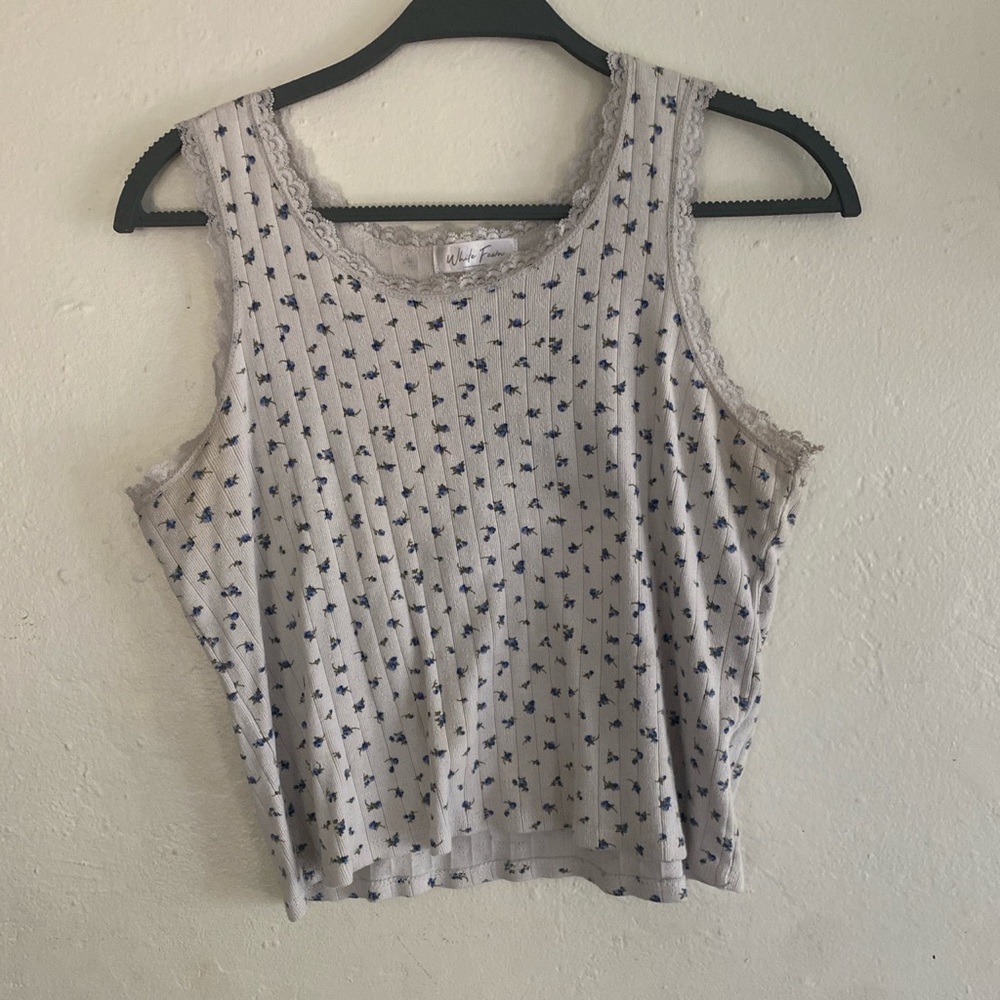 Cute cropped floral tank top